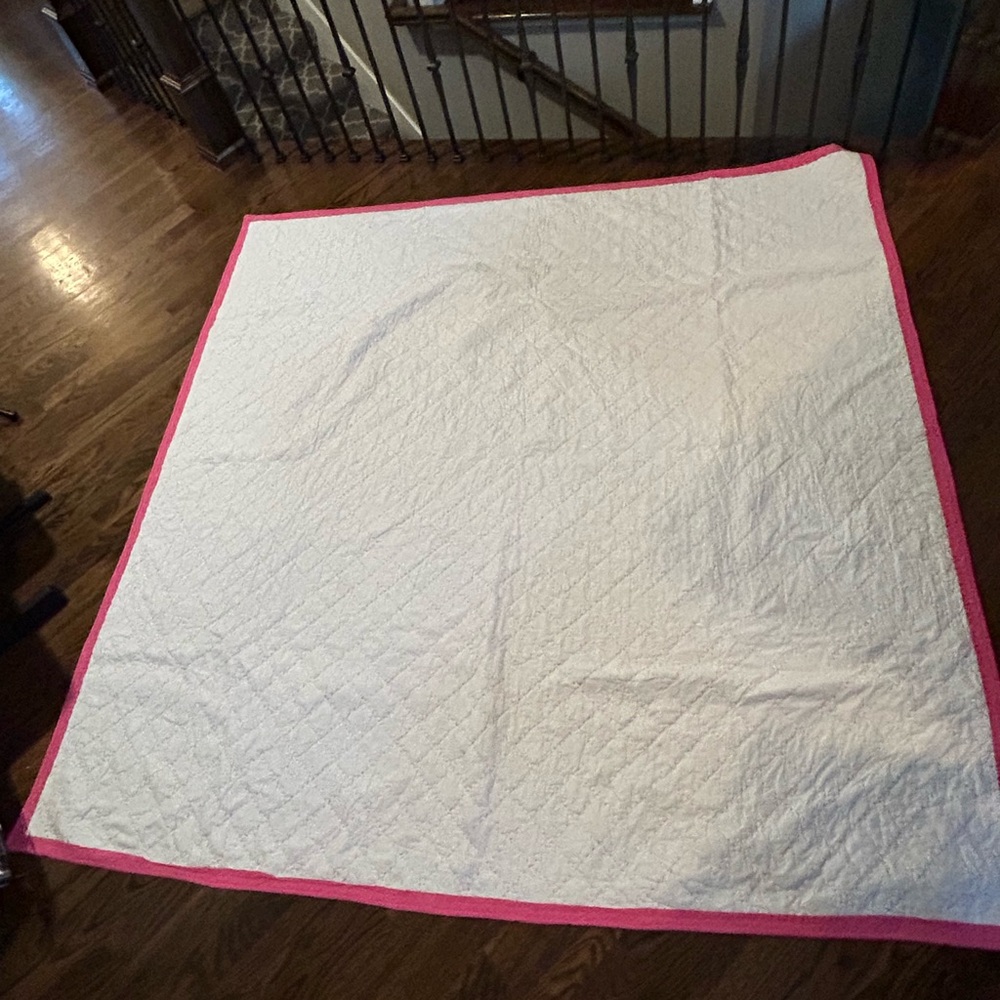 EUC Pottery Barn Kids quilt, sham and 2 valances. Pink and white